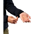 14525-001_WFallRunHoodedJacket_OnModel_Details_HandCuff.webp