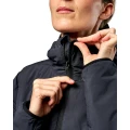14525-001_WFallRunHoodedJacket_OnModel_Details_Zipper.webp