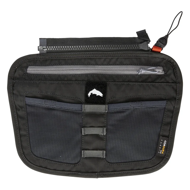 Kieszeń Simms Tippet Tender Pocket Carbon – zamknięta