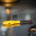 Loon Ergo Dubbing Brush – Yellow 3.webp