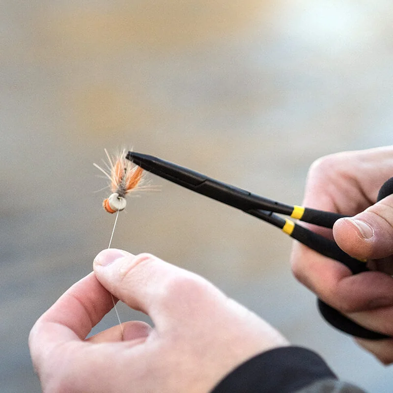 Kleszczyki Loon Rogue Forcep – Igła do oczek much