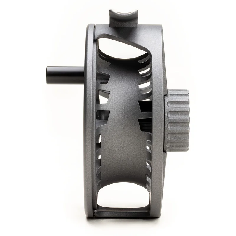 Kołowrotek muchowy Lamson Liquid S – z boku