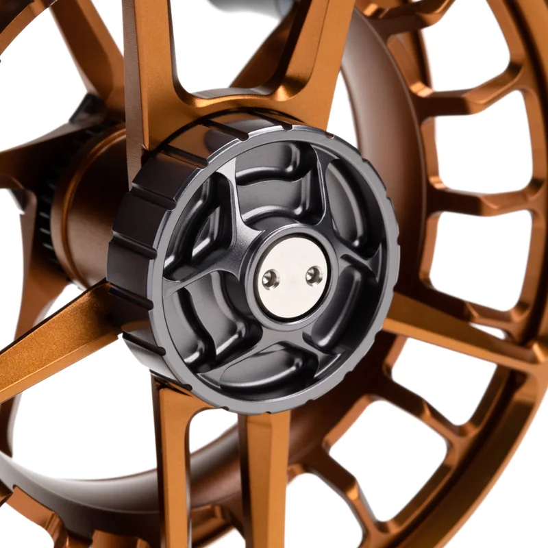Kołowrotek muchowy Lamson Litespeed F – pokrętło hamulca z bliska